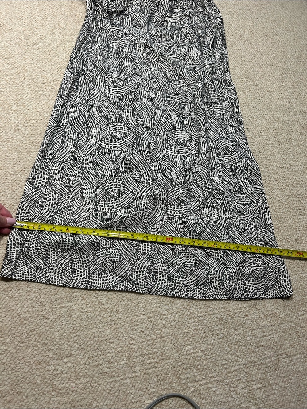 Anthropologie Wide Leg Printed Palazzo Pants Black Cream Size 4P - Picture 11 of 16